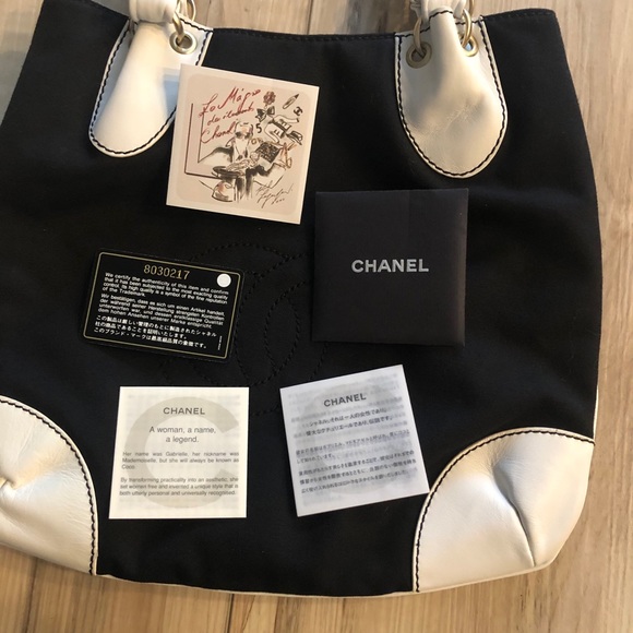 CHANEL Black Canvas white Leather CC Signature Bag - Picture 11 of 16